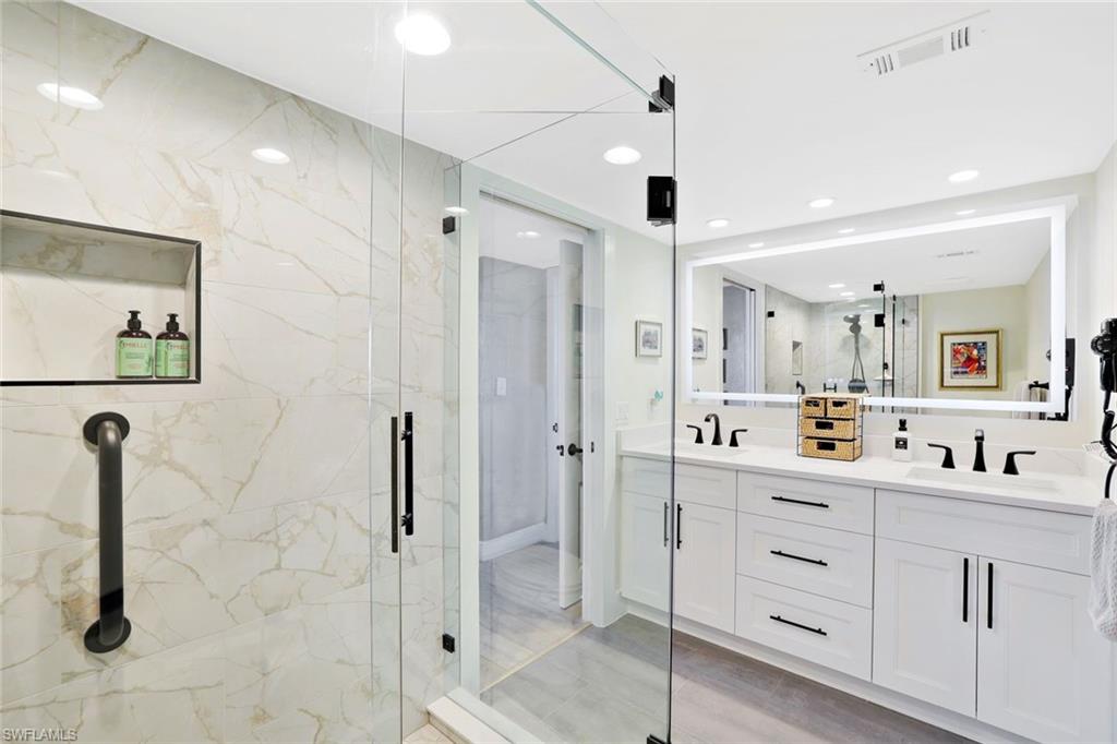 VANDERBILT SURF COLONY - Residential