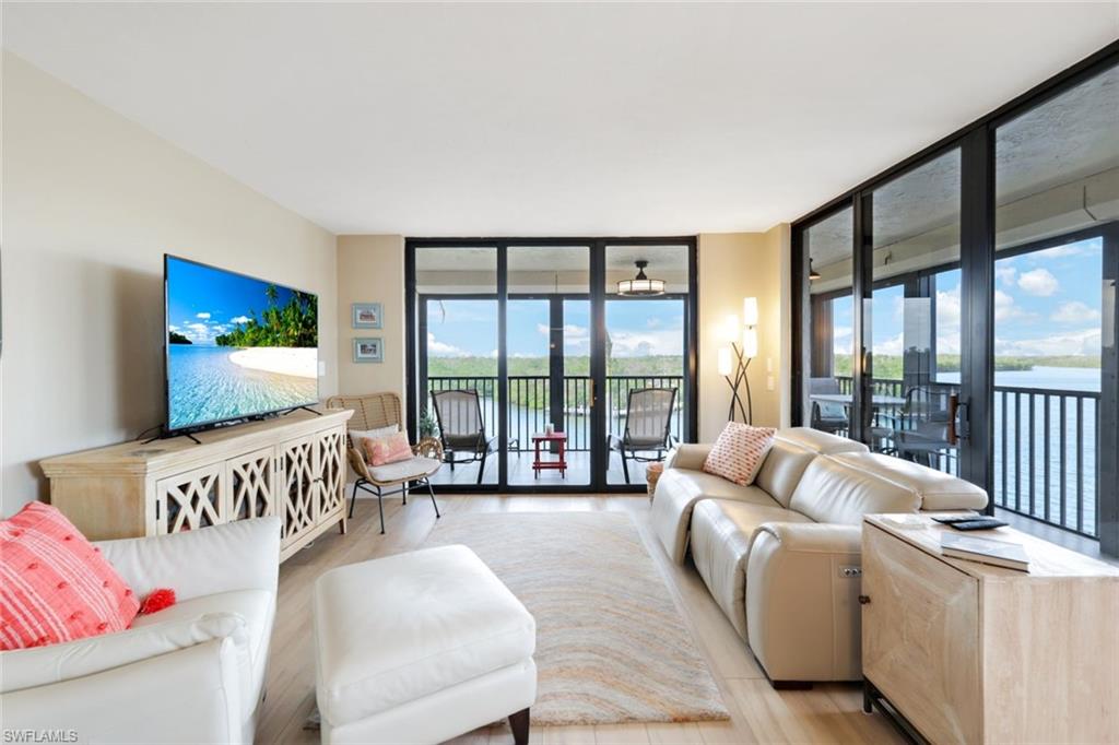 VANDERBILT SURF COLONY - Residential