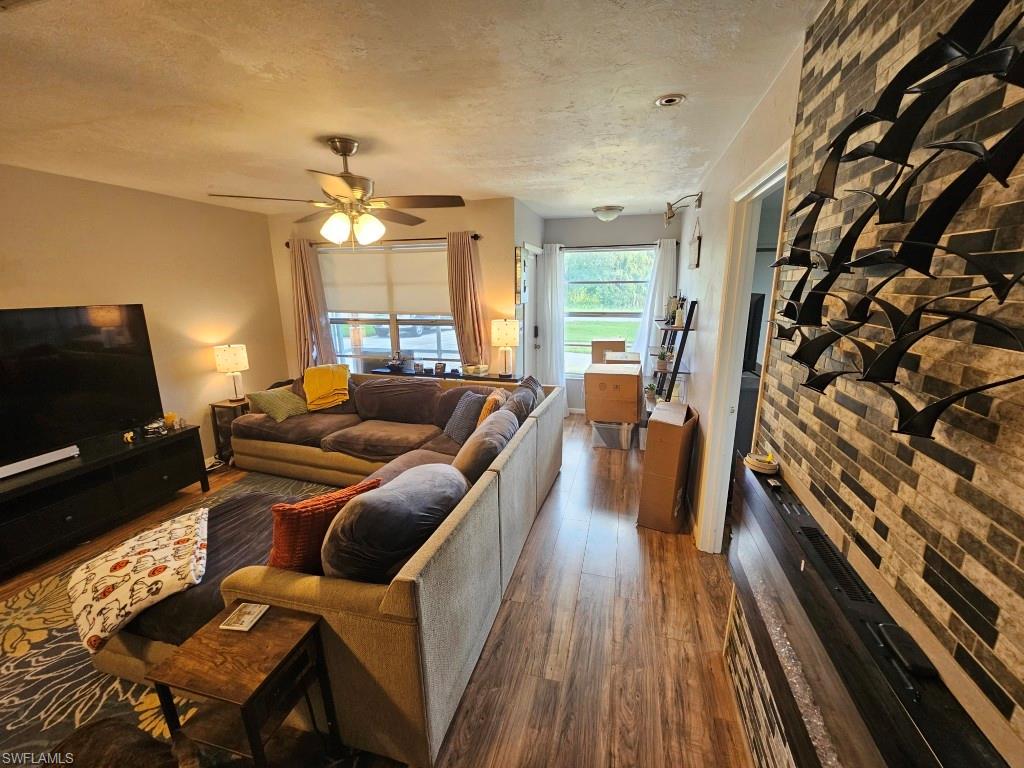 PARKWOOD VILLAS - Residential