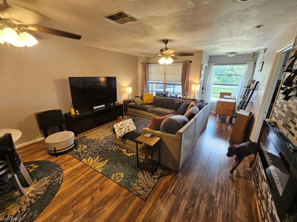 PARKWOOD VILLAS - Residential