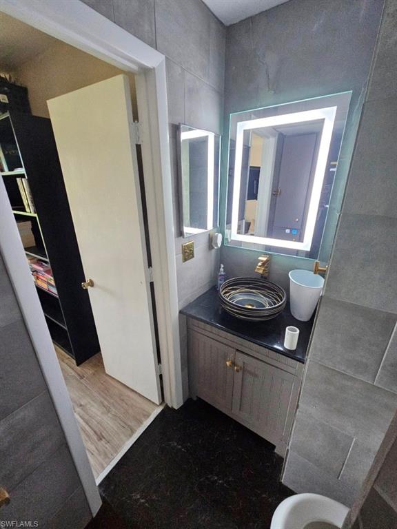 PARKWOOD VILLAS - Residential