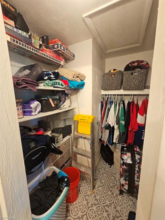 PARKWOOD VILLAS - Residential