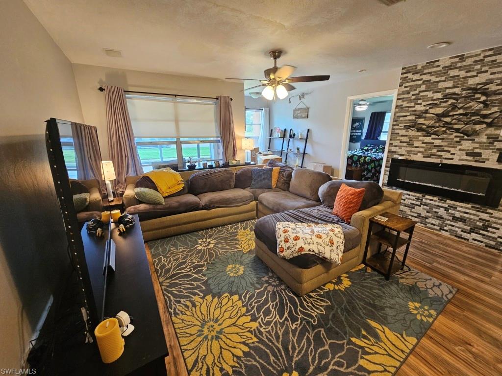 PARKWOOD VILLAS - Residential