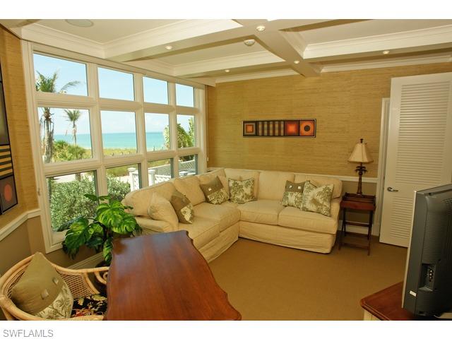 BAREFOOT BEACH - Residential