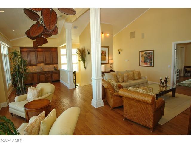 BAREFOOT BEACH - Residential