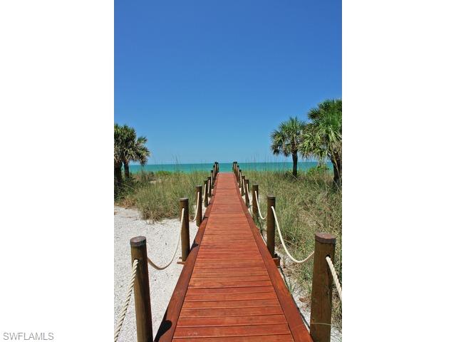 BAREFOOT BEACH - Residential