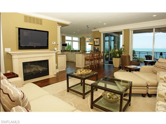 BAREFOOT BEACH - Residential