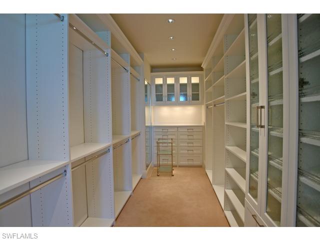 BAREFOOT BEACH - Residential