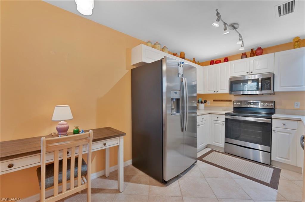 HUNTINGTON LAKES - Residential