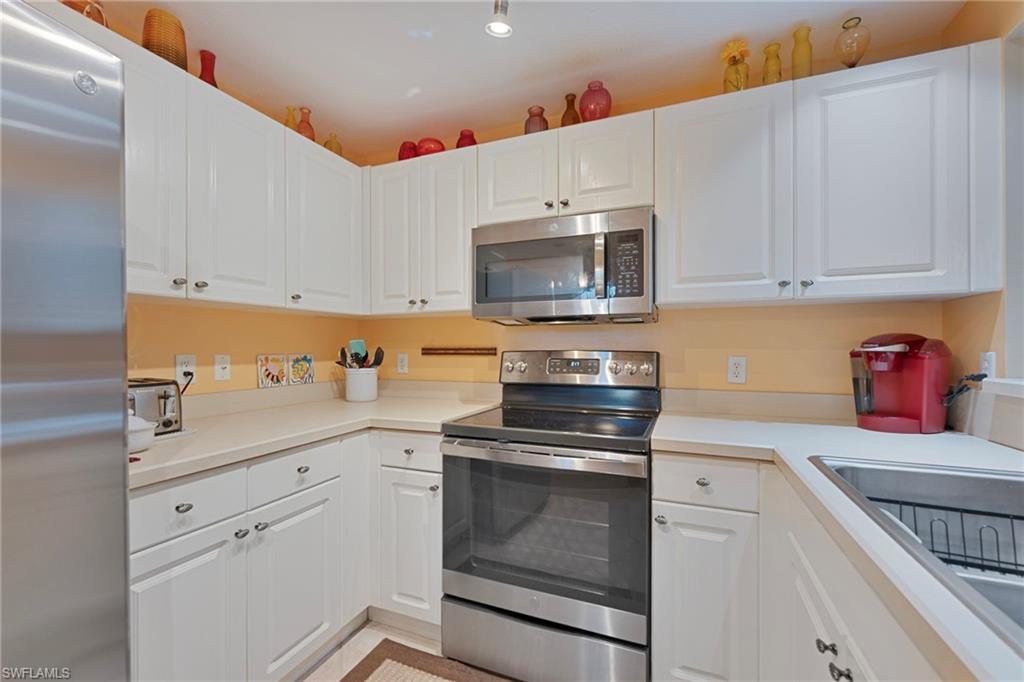 HUNTINGTON LAKES - Residential