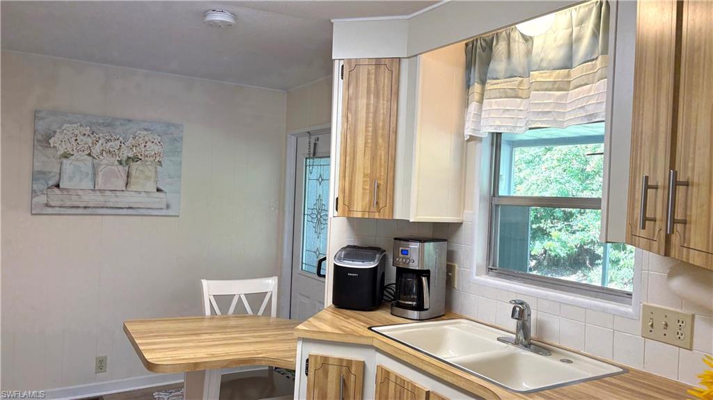 LAZY DAYS MOBILE VILLAGE - Residential