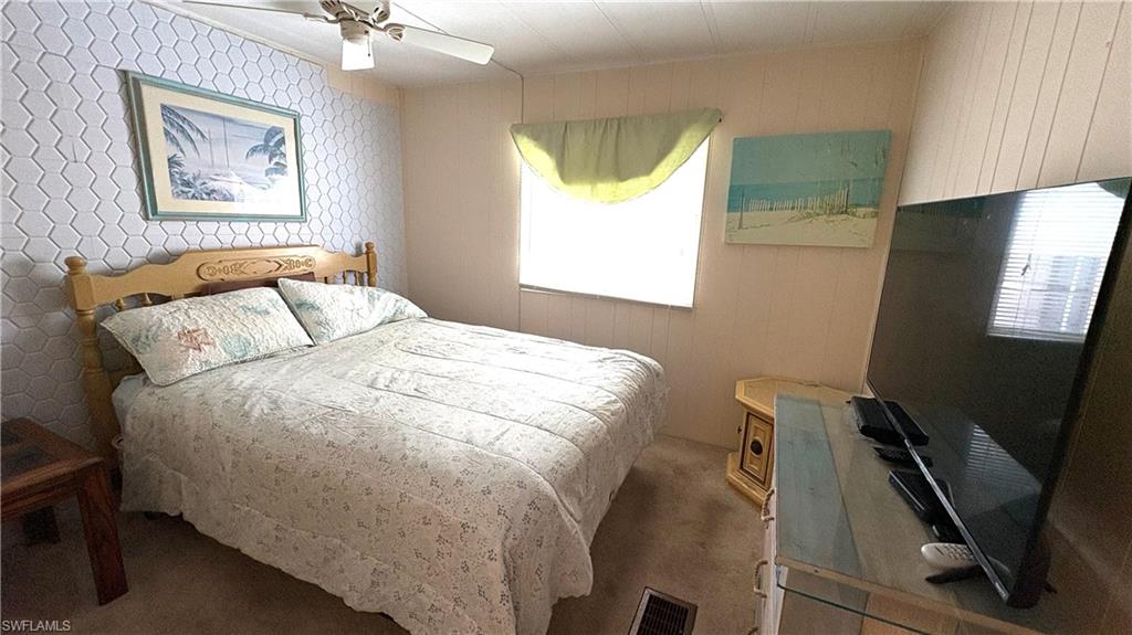 LAZY DAYS MOBILE VILLAGE - Residential