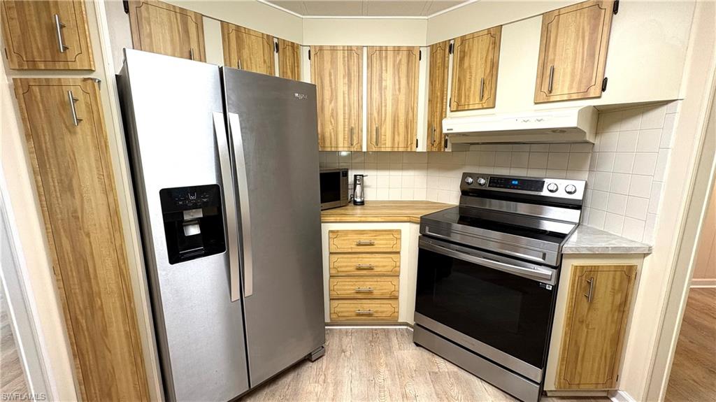 LAZY DAYS MOBILE VILLAGE - Residential