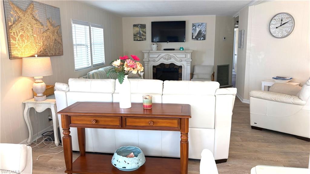 LAZY DAYS MOBILE VILLAGE - Residential