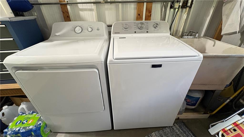 LAZY DAYS MOBILE VILLAGE - Residential