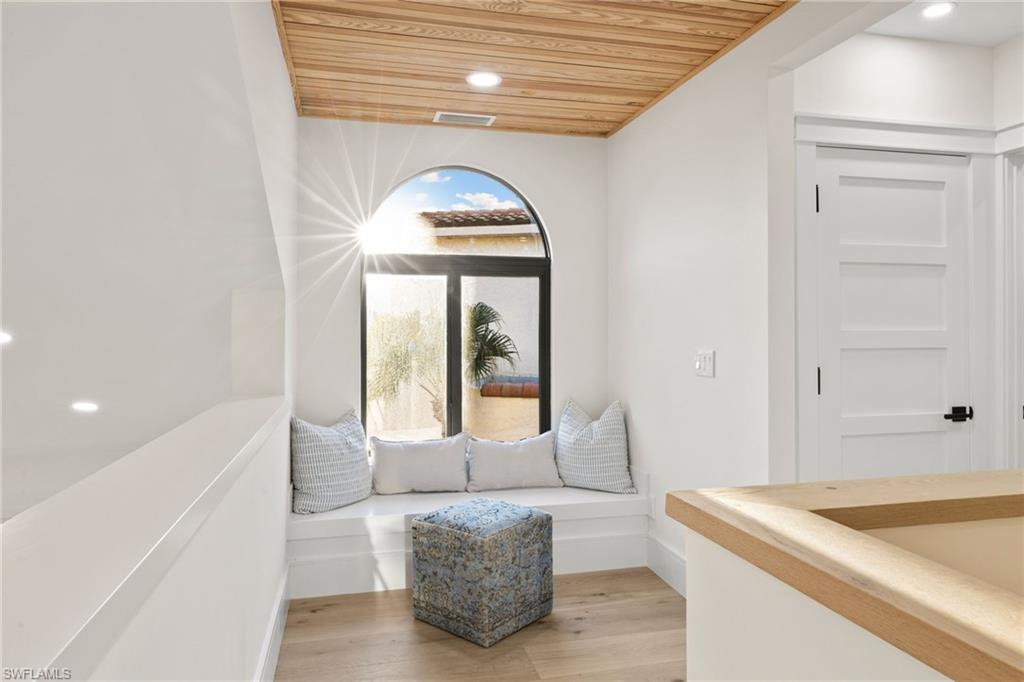 SAND POINTE - Residential