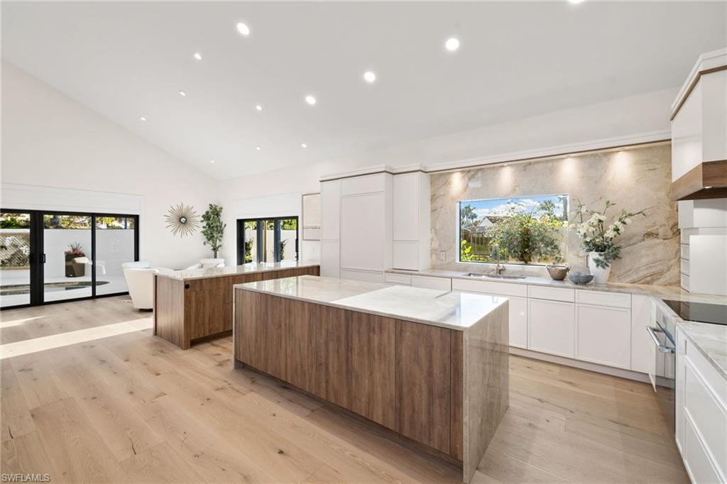 SAND POINTE - Residential