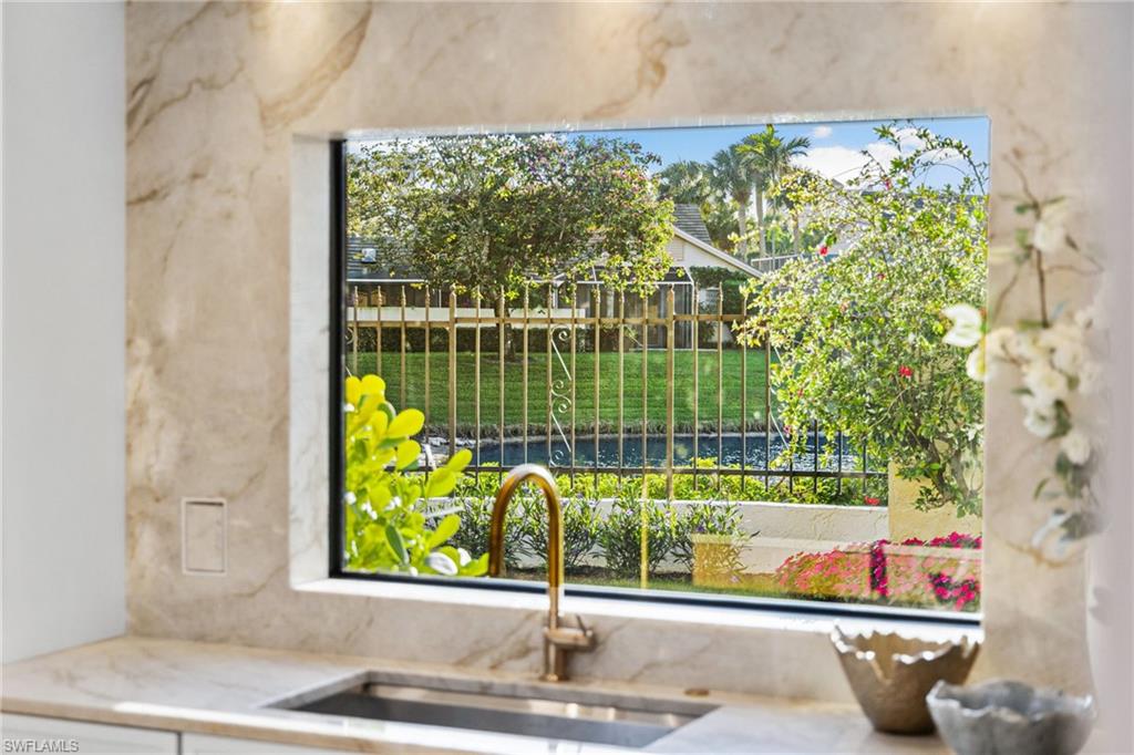 SAND POINTE - Residential