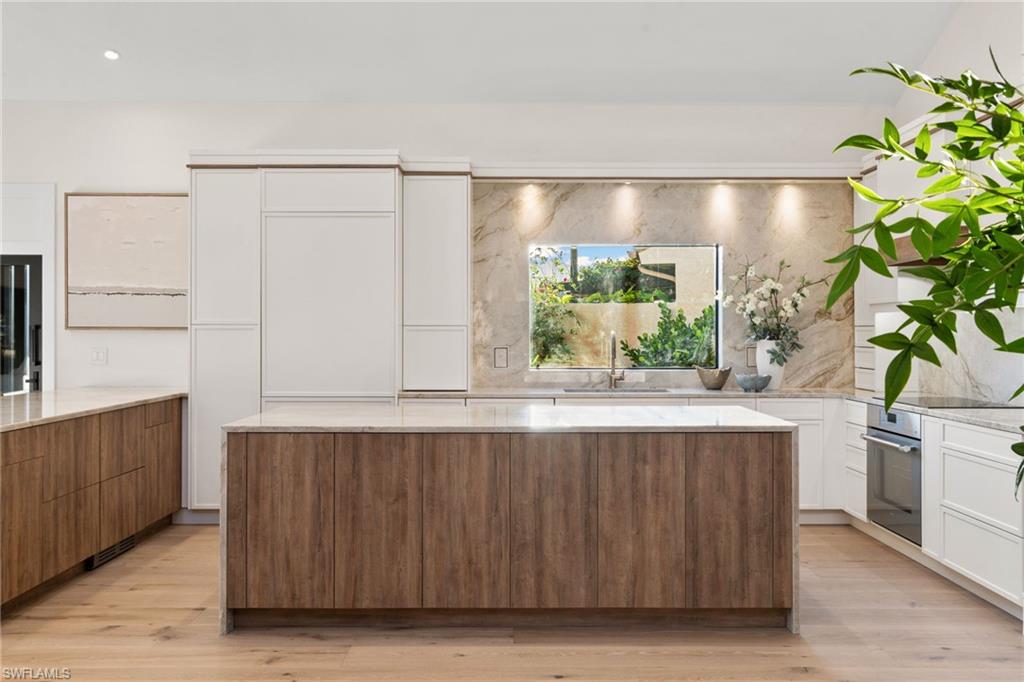 SAND POINTE - Residential