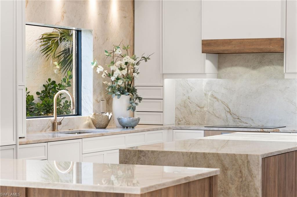 SAND POINTE - Residential