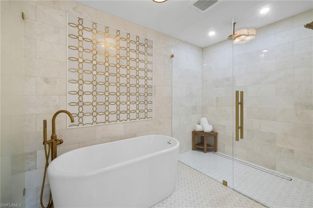 SAND POINTE - Residential