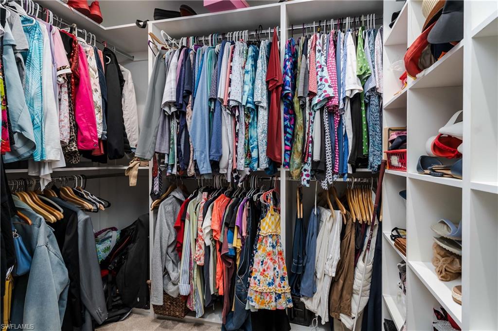 IMPERIAL PARK PLACE VILLAS - Residential