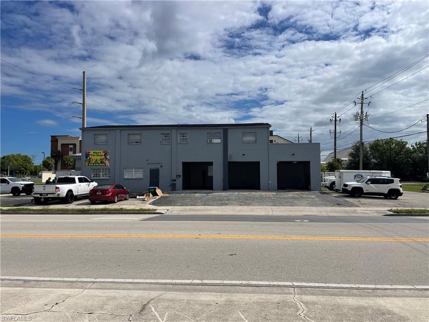 Great opportunity to locate your Business in the heart of downtown Cape Coral. Perfect location for Fexspace, Retail showroom, Construction company and more. $3400 p/Month includes Rent and Cam.