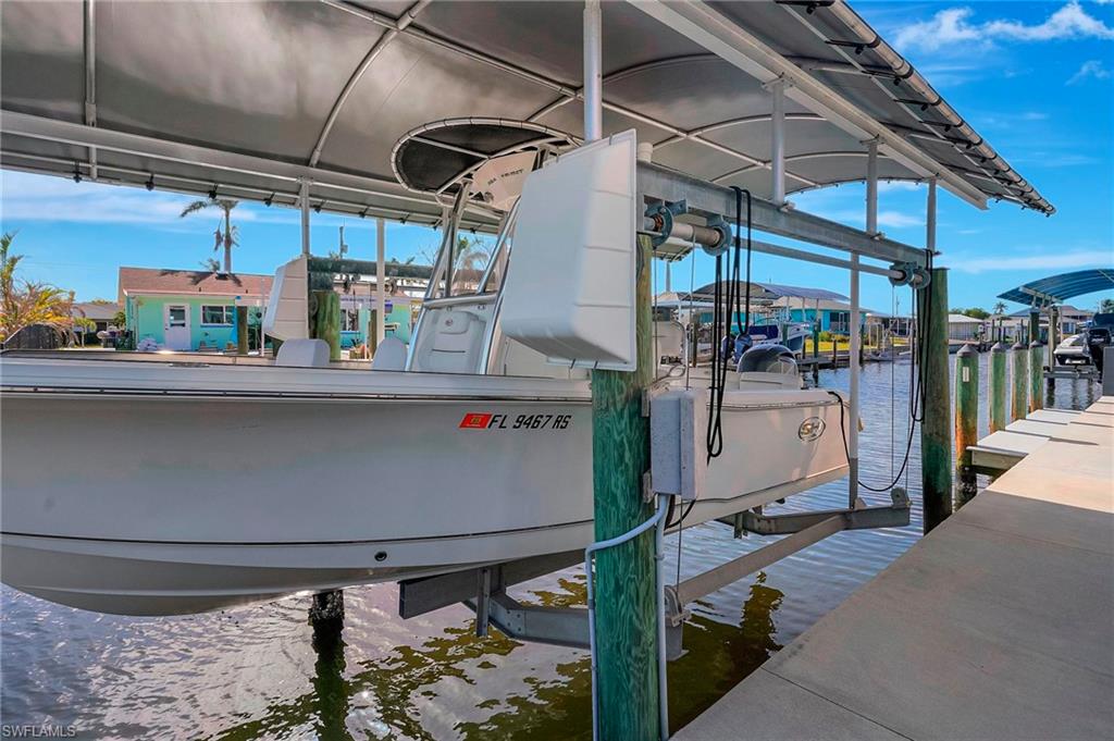 KNIGHTS BOKEELIA ISLE - Residential