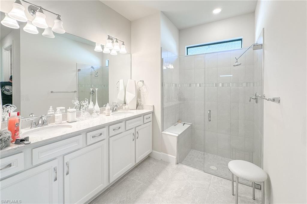 MANATEE COVE - Residential