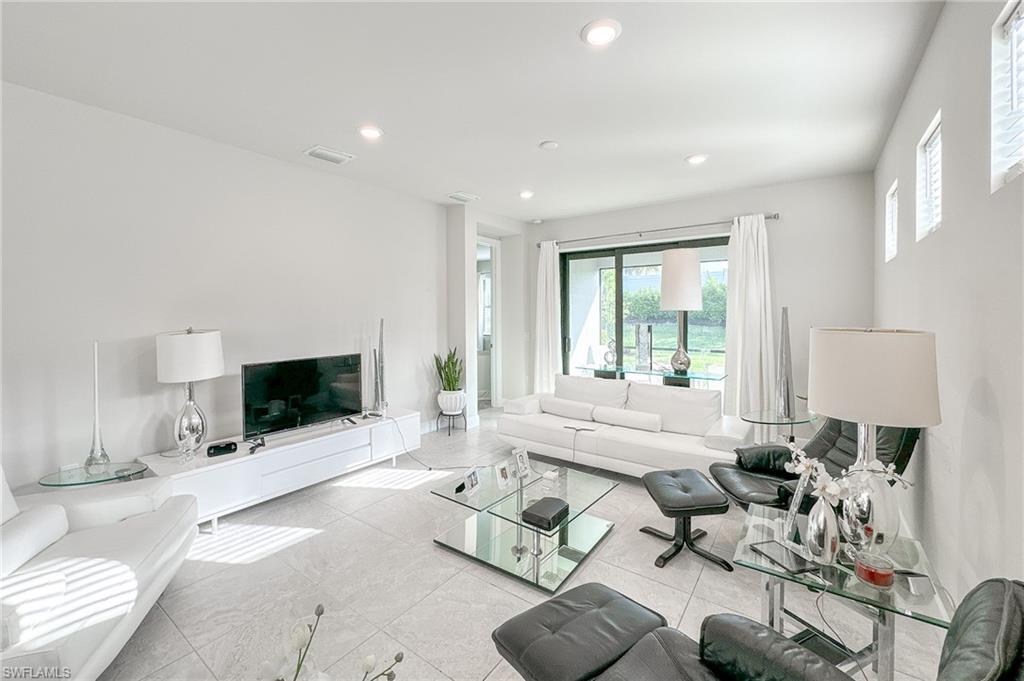 MANATEE COVE - Residential