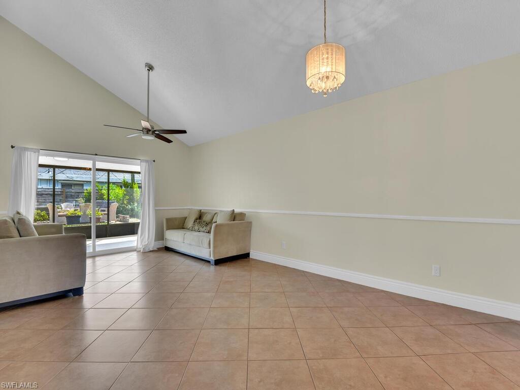 SAN CARLOS PARK - Residential