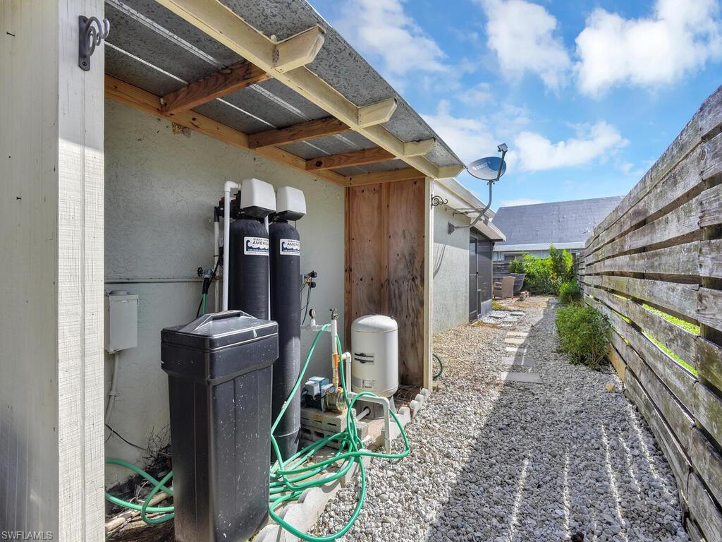 SAN CARLOS PARK - Residential