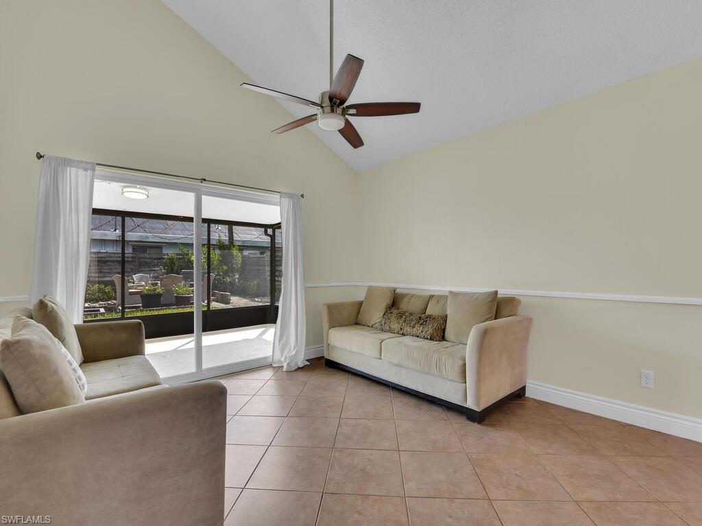 SAN CARLOS PARK - Residential