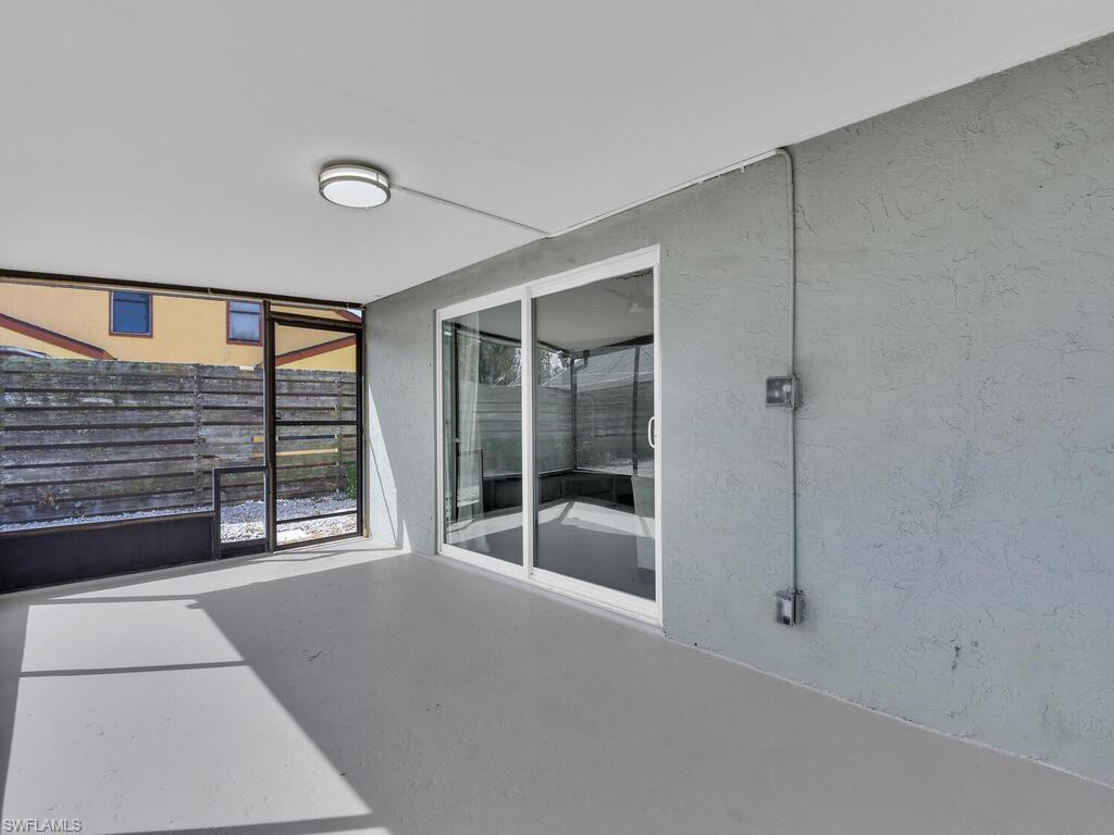 SAN CARLOS PARK - Residential