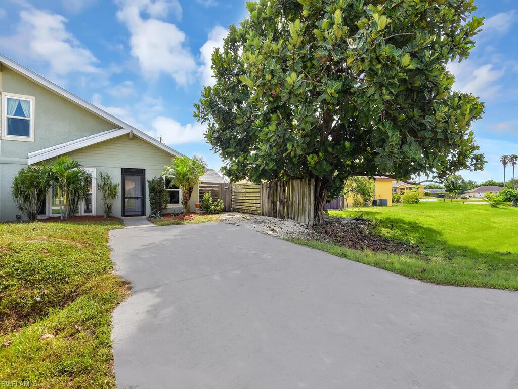 SAN CARLOS PARK - Residential