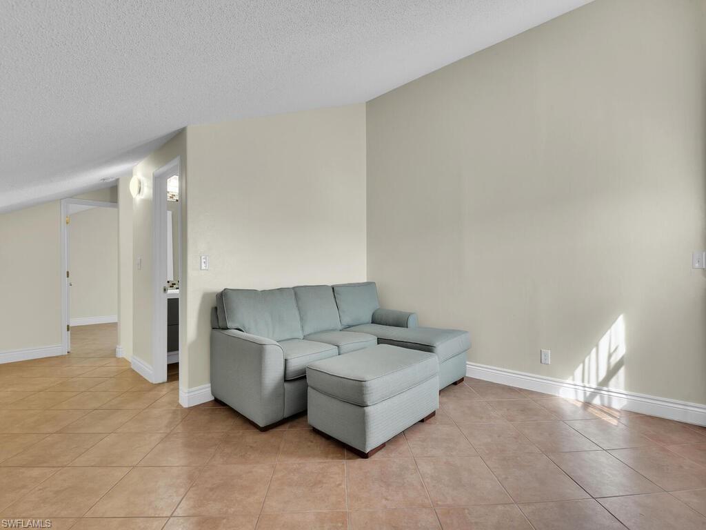 SAN CARLOS PARK - Residential