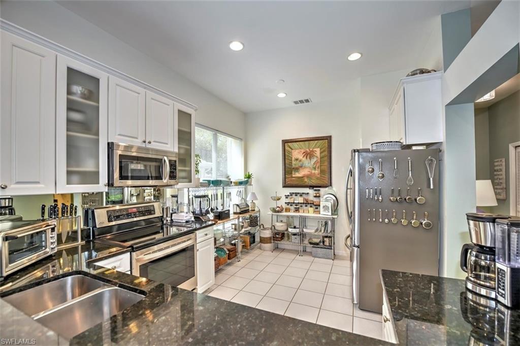 DEVONSHIRE LAKES - Residential