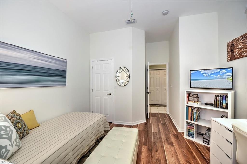 DEVONSHIRE LAKES - Residential