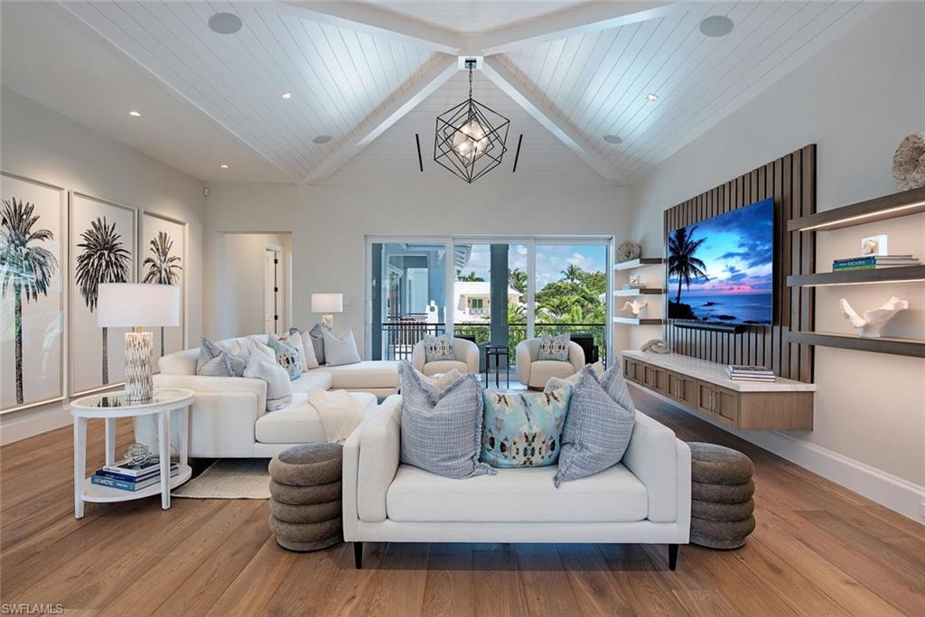 AQUALANE SHORES - Residential