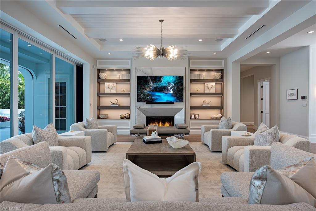 AQUALANE SHORES - Residential