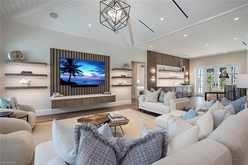 AQUALANE SHORES - Residential