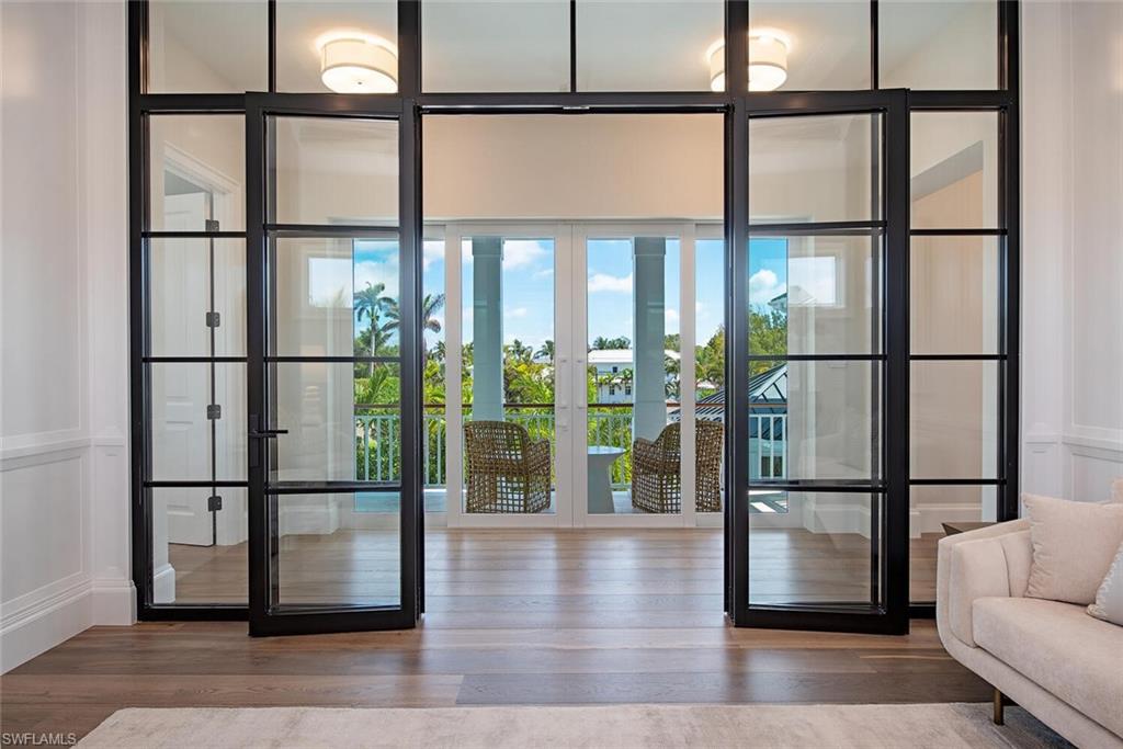 AQUALANE SHORES - Residential