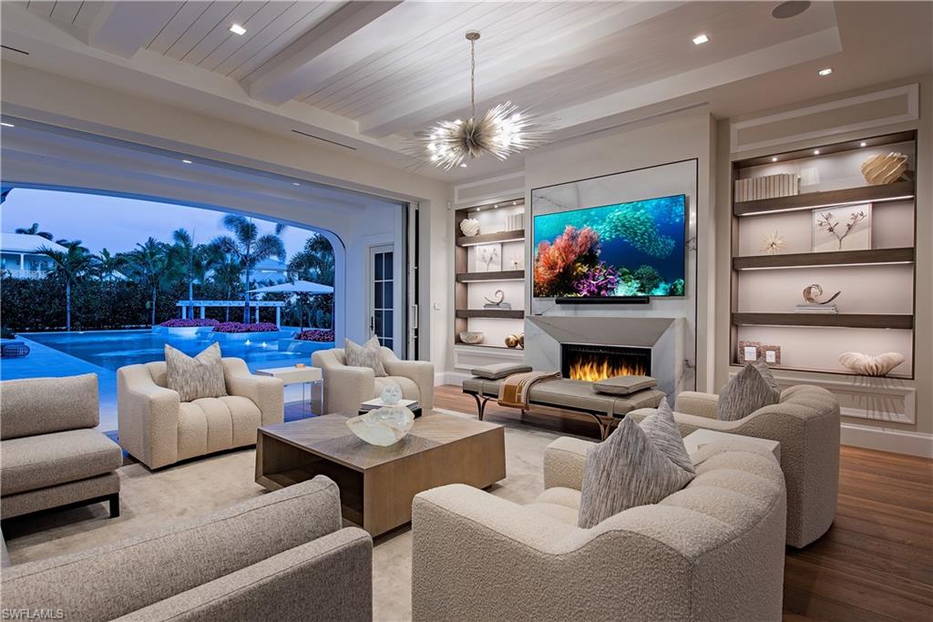 AQUALANE SHORES - Residential