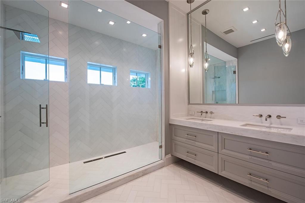 AQUALANE SHORES - Residential