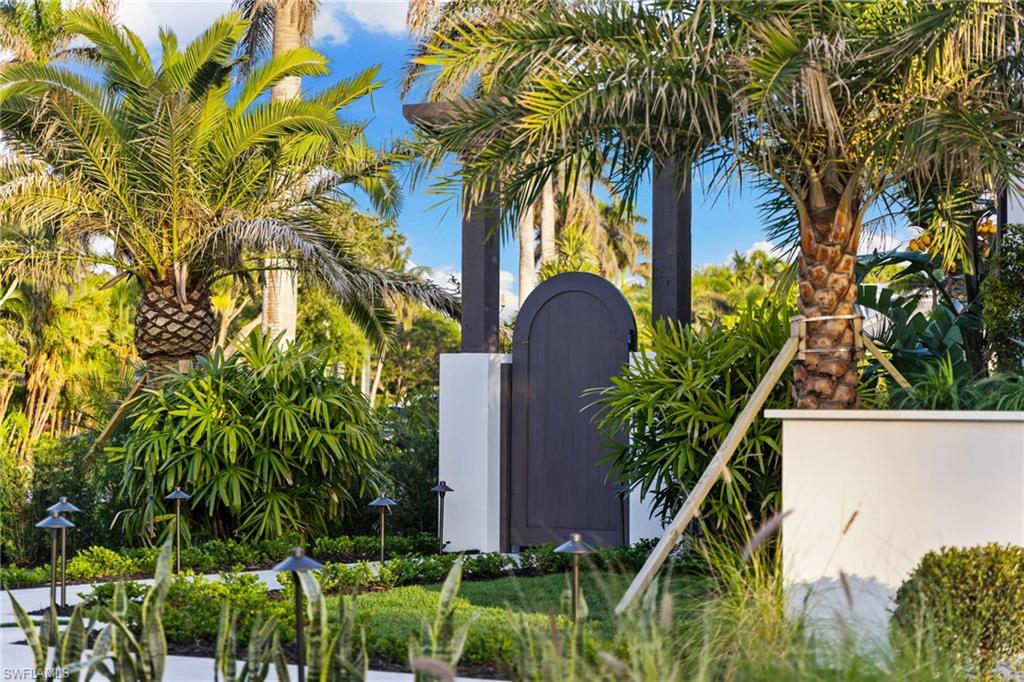 MOORINGS - Residential