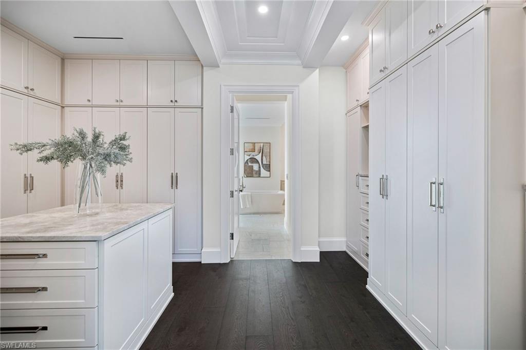 MOORINGS - Residential