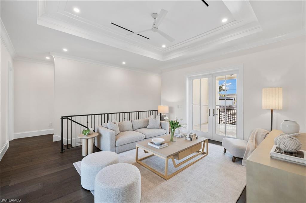 MOORINGS - Residential