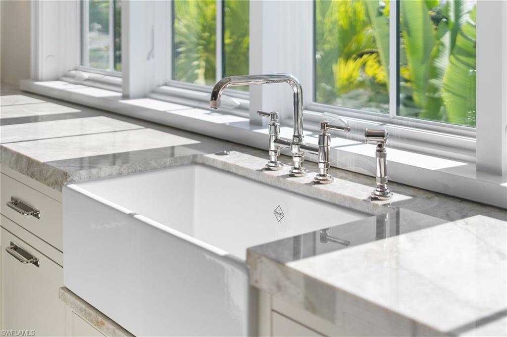 MOORINGS - Residential