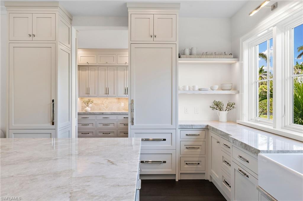 MOORINGS - Residential