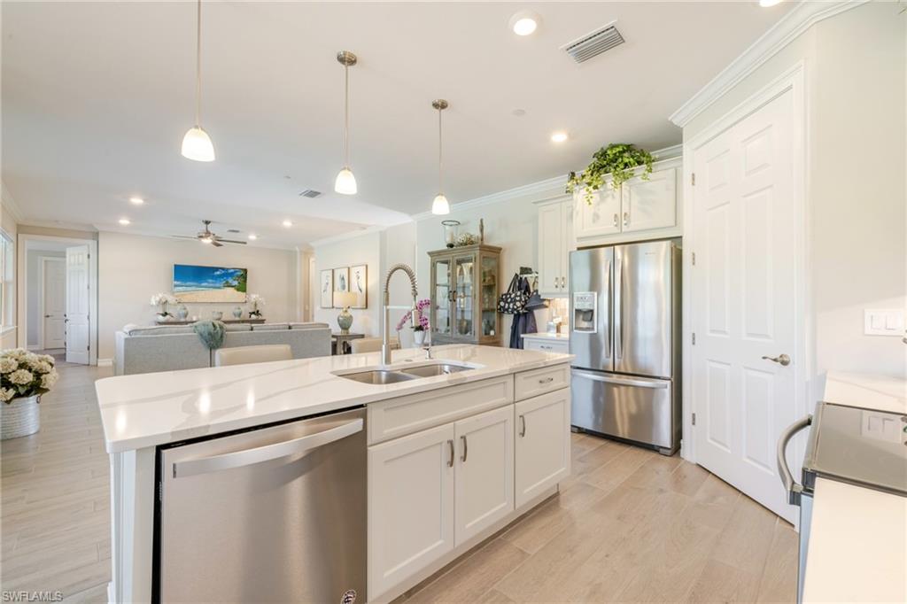 HICKEY CREEKSIDE - Residential